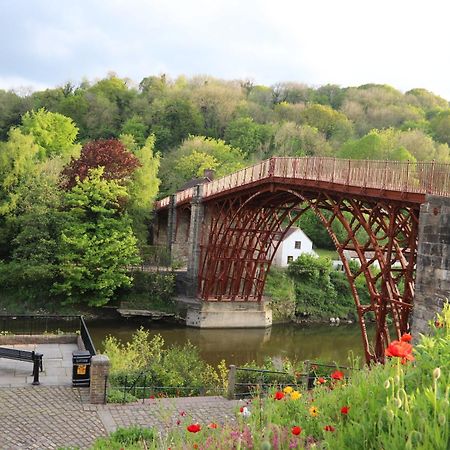 Bridgeside Rooms Ironbridge Bagian luar foto